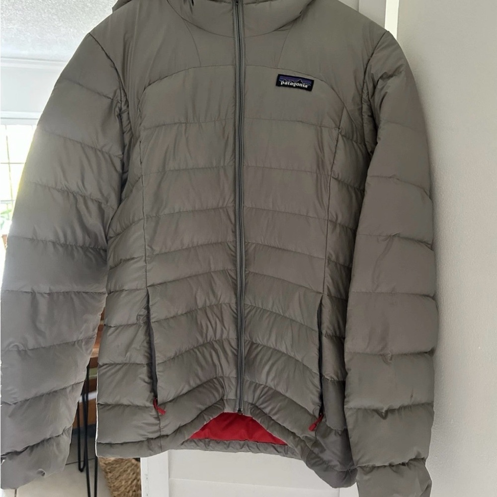 Patagonia Medium Women’s Down jacket Hoody